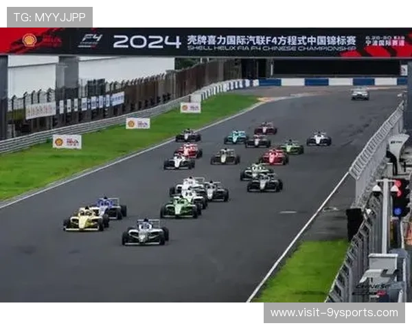 一级方程式赛车新闻聚焦赛季格局与车队风云变幻发展趋势深度解析