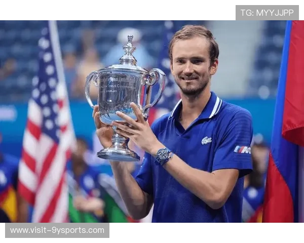 全球网球大师赛：纳达尔携手梅德韦杰夫晋级四强，赛场争锋再燃火花