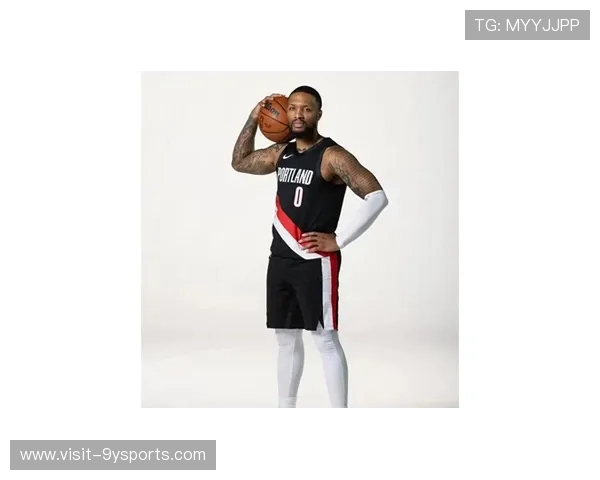 开拓者队最新动态：年轻球员崭露头角，利拉德未来去向仍待定